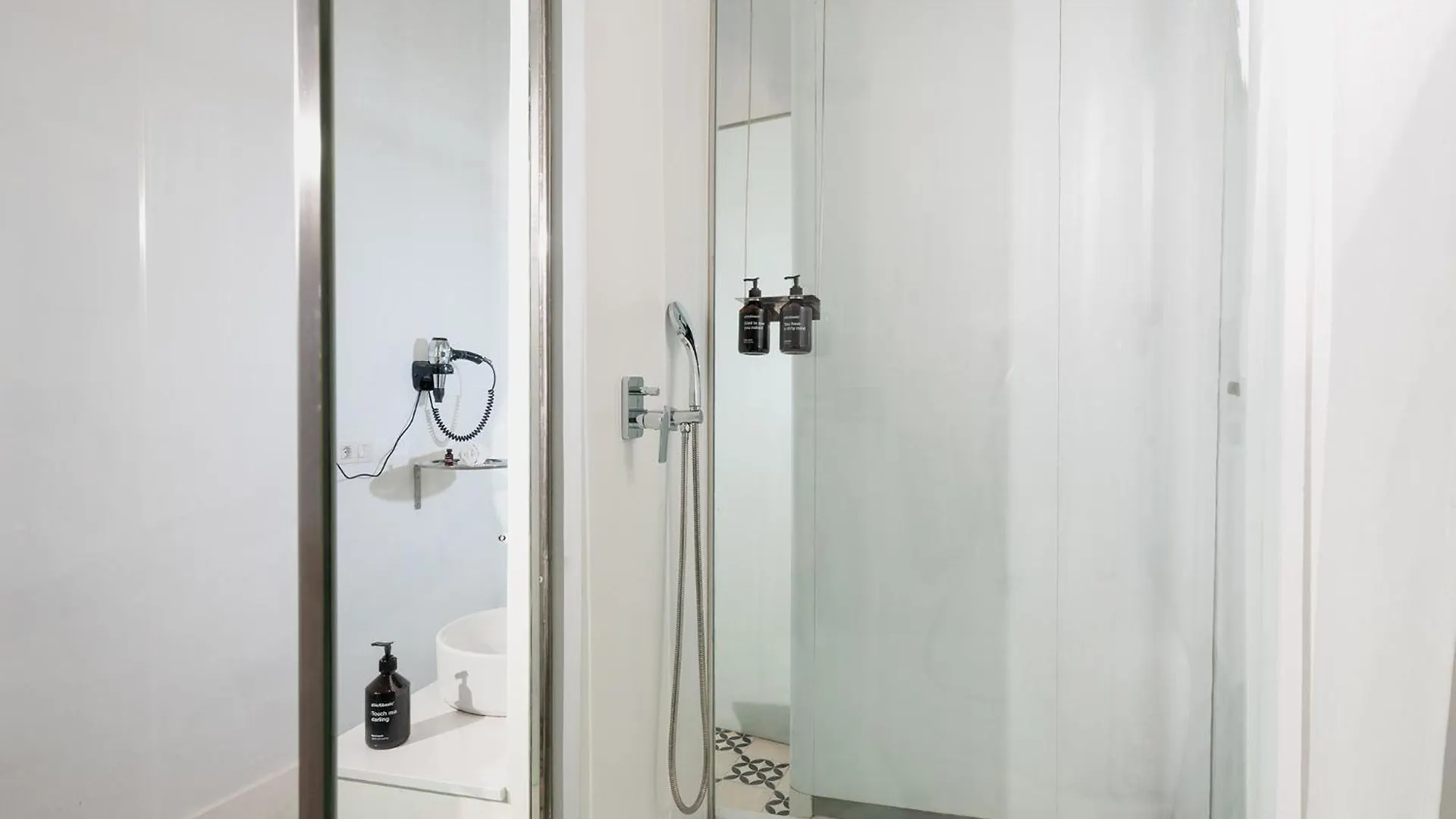 ***  Chic & Basic Born Boutique Hotel Barcelona Espanha