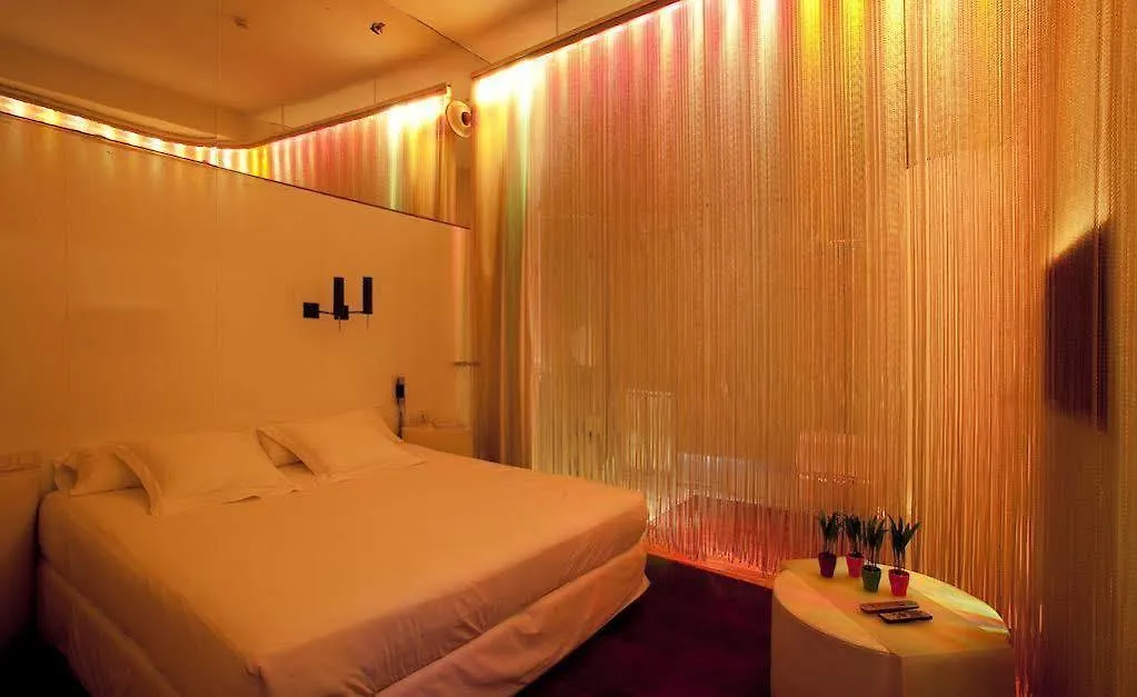 Chic & Basic Born Boutique Hotel Barselona